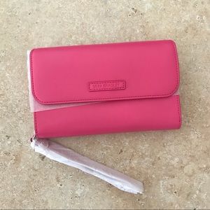 NWT Vera Bradley Ultimate Wristlet
